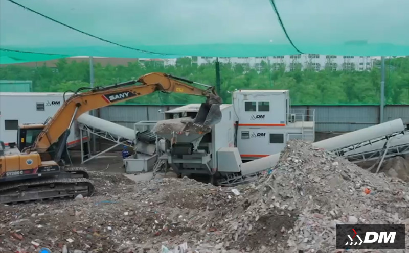 每小时处理 100 吨建筑垃圾